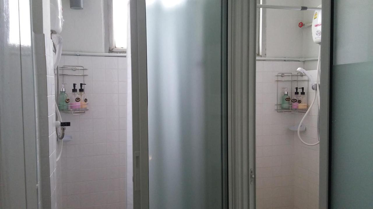 לינה וארוחת בוקר בנגקוק Pingplalee Female House חדר תמונה