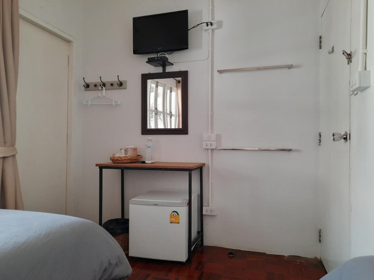 לינה וארוחת בוקר בנגקוק Pingplalee Female House מראה חיצוני תמונה